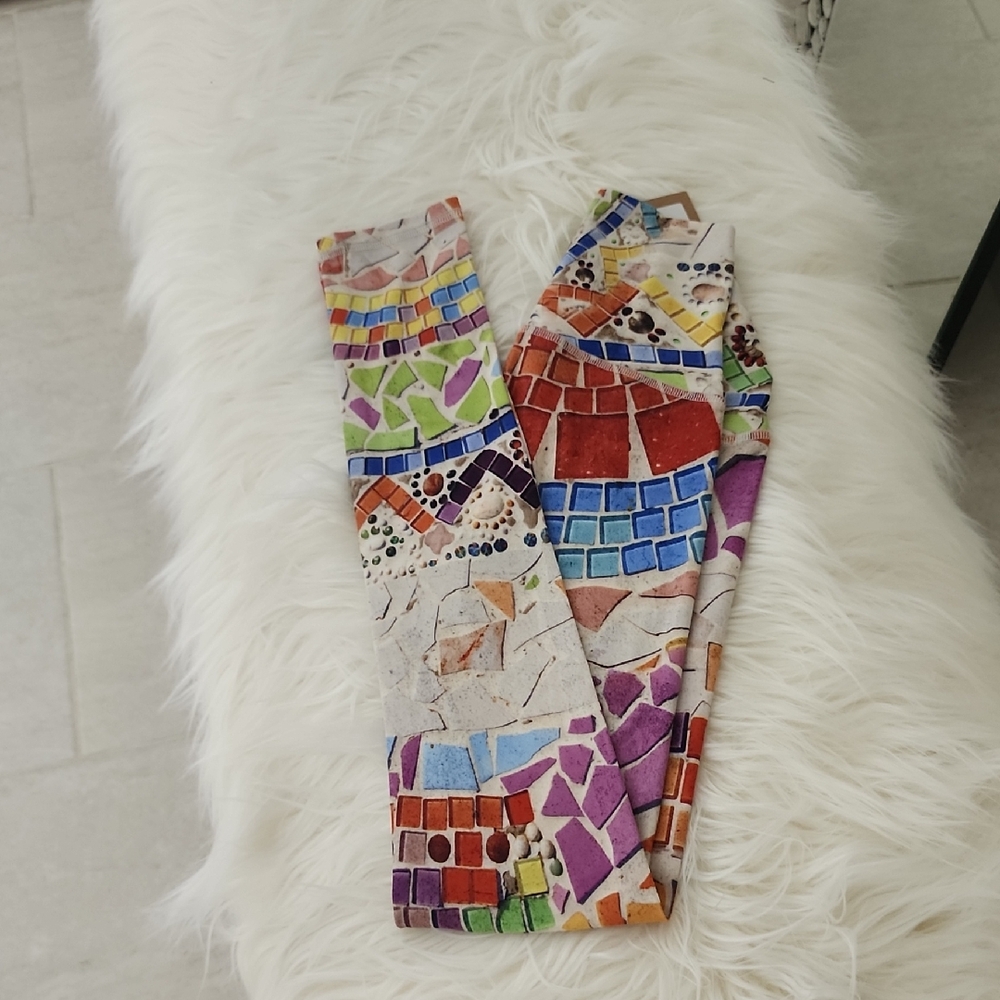 🔹️🟠🔻🔷️◽️🟪🟢◾️🟫💠🟡 Niyama Sol Mosaica Barefoot Leggings Size Xs BNWT